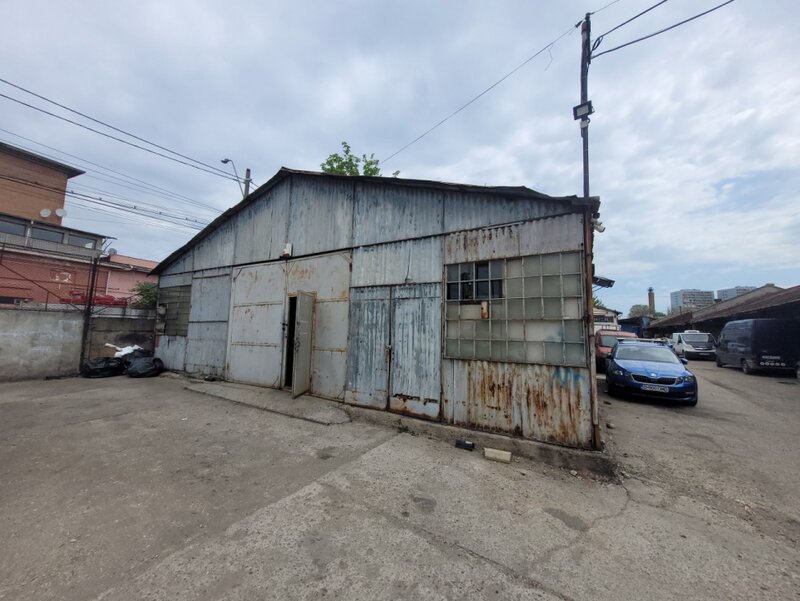 Baicului, spatiu depozitare, 3 eur/mp.