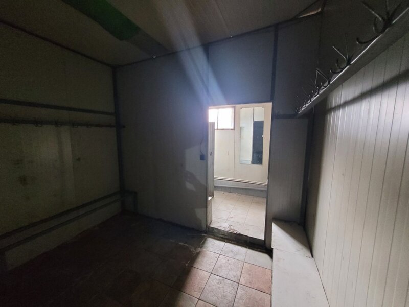 Baicului, spatiu depozitare, 3 eur/mp.