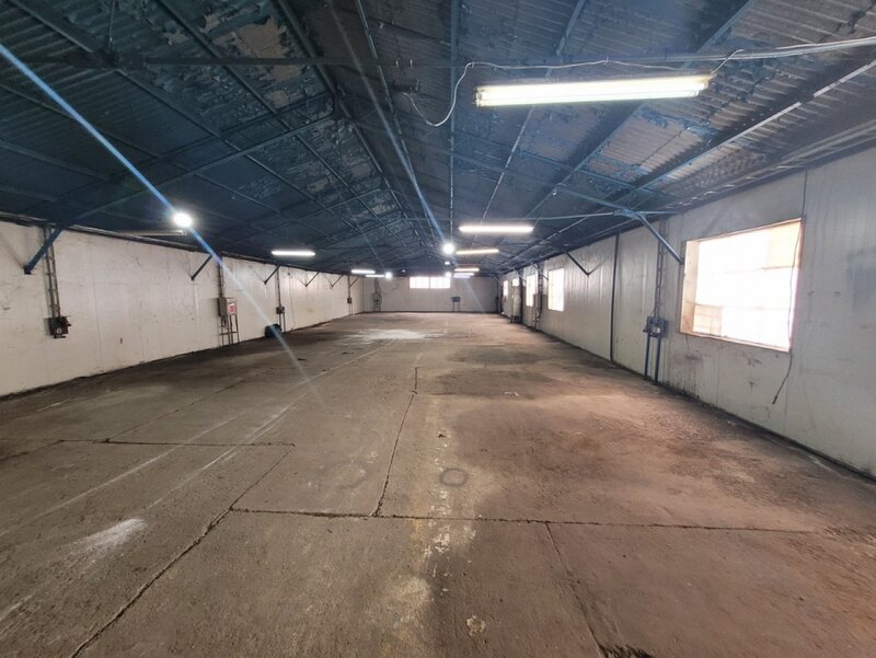 Baicului, spatiu depozitare, 3 eur/mp.